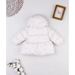 Abrigo rosa con lazos para niña