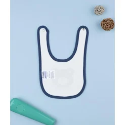 Babero de bebé azul con osito
