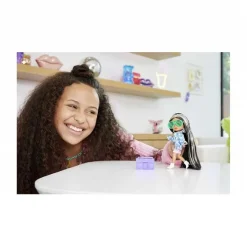 Barbie - Muñeca extra mini chaqueta de cuadros