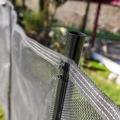 Barrera de seguridad flexible para piscinas