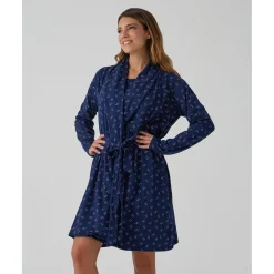 Bata premamá azul con flores