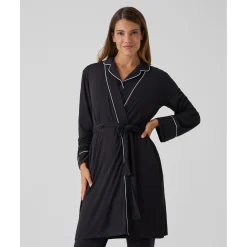 Bata premamá negra con bordes blancos