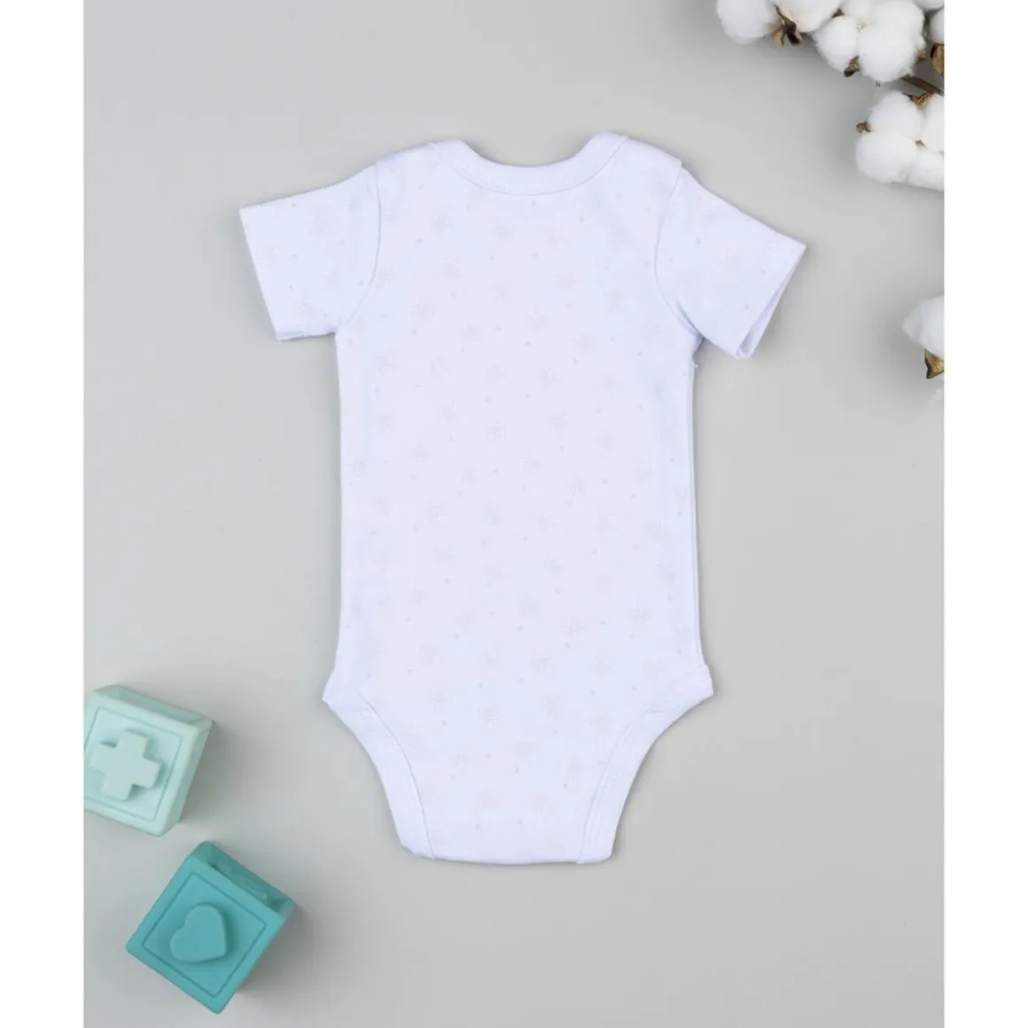 Body de bebé blanco con estampado integral