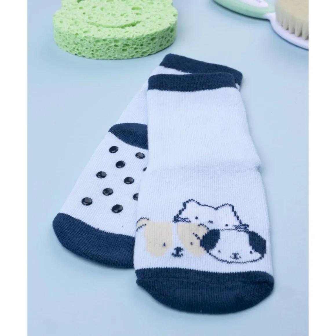 Calcetines antideslizantes azul con animales