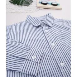 Camisa infantil de rayas blancas/azules