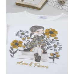 Camiseta blanca niña con bordados florales