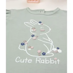 Camiseta niña verde con conejito