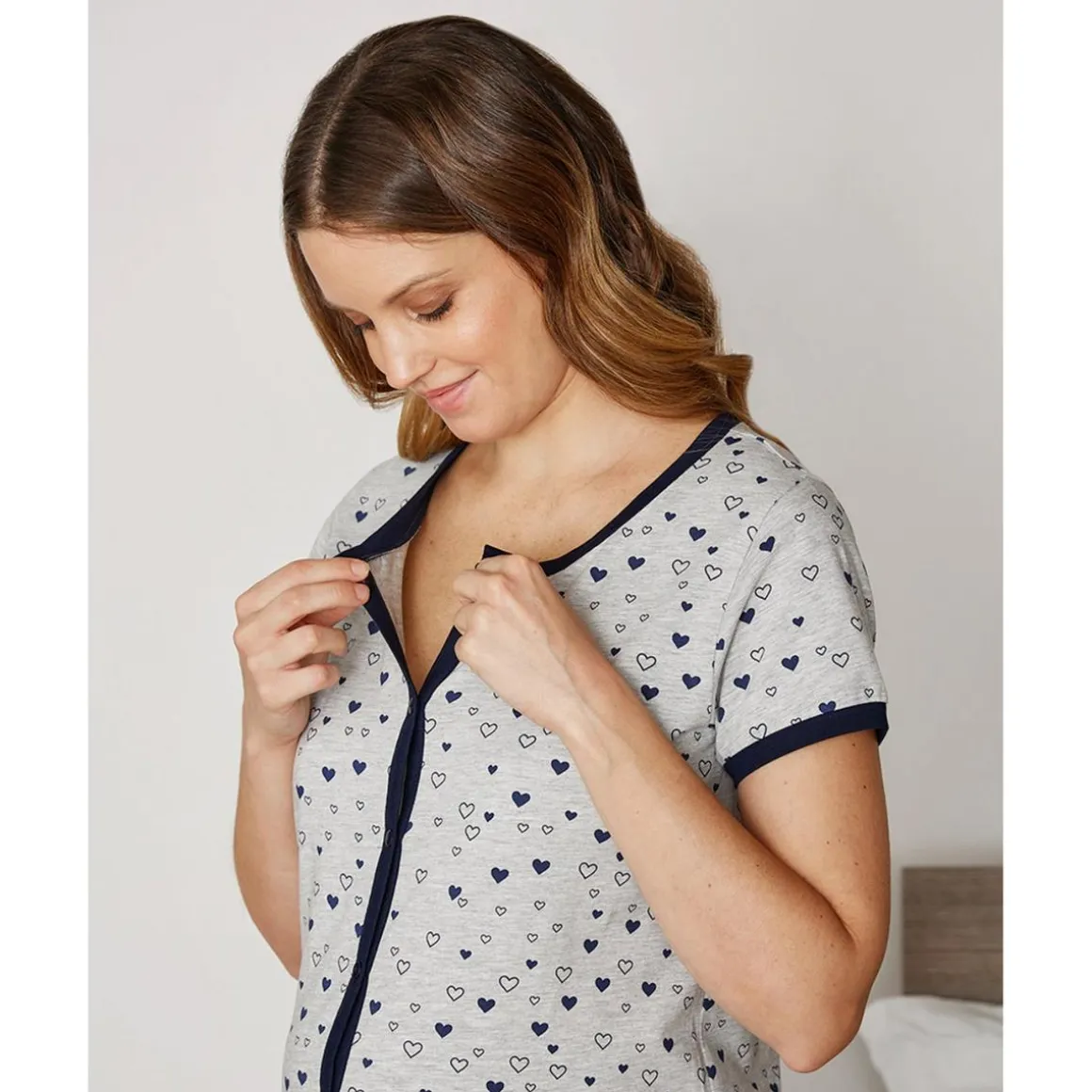 Camisón de maternidad con estampado de corazones
