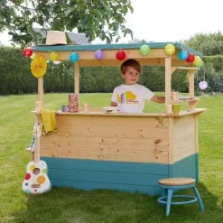 Caseta infantil de madera playa