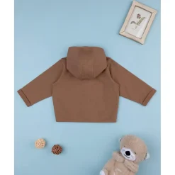 Chaqueta marrón con capucha para niño