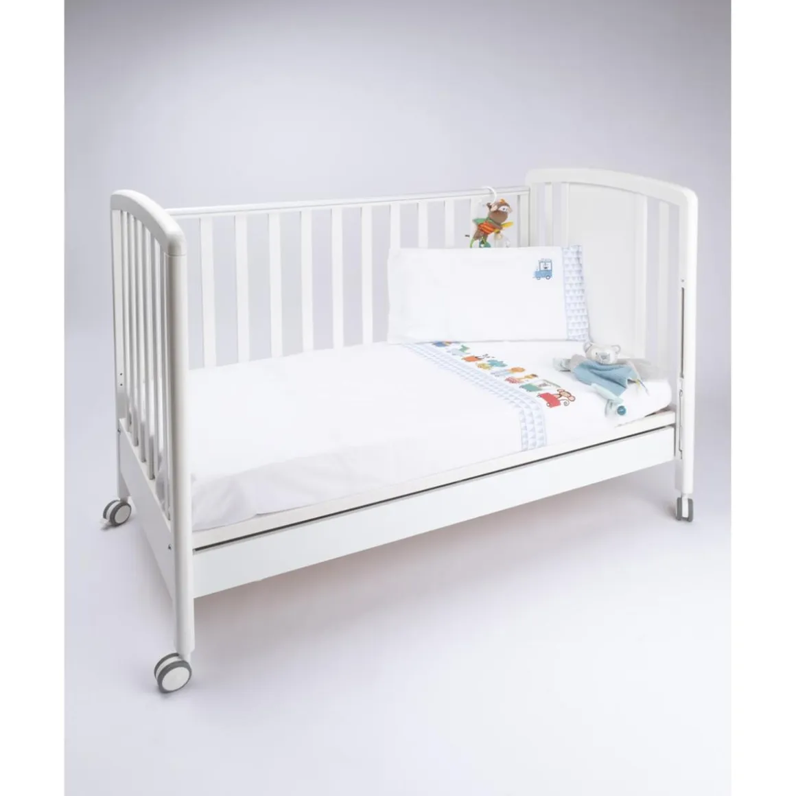 Conjunto de cuna de 3 piezas unisex "Trenecitos"