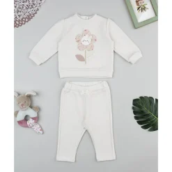 Conjunto dos piezas de bebé con estampado de margarita