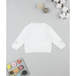 Cárdigan tricot de niña con flores bordadas