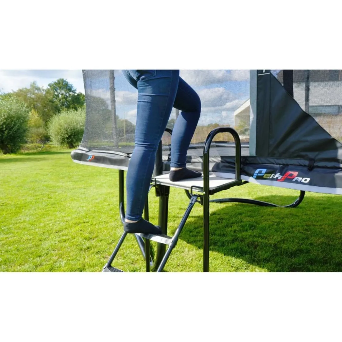 Exit - Plataforma universal de acceso para camas elásticas