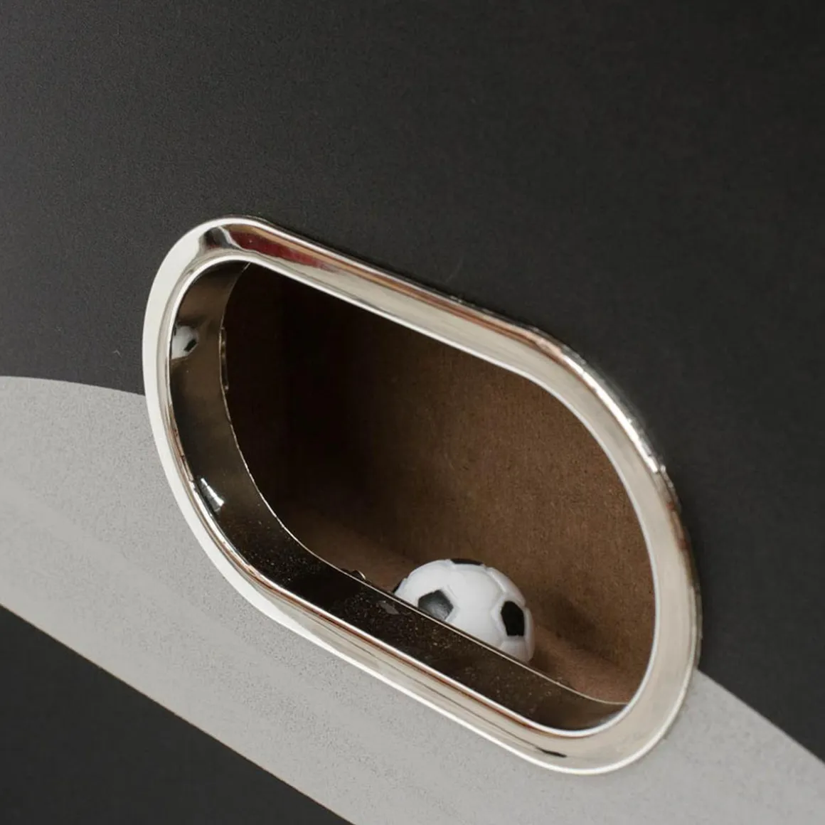 Futbolín Silver con jugadores de piernas abiertas