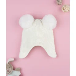 Gorro crema para niña con Minnie