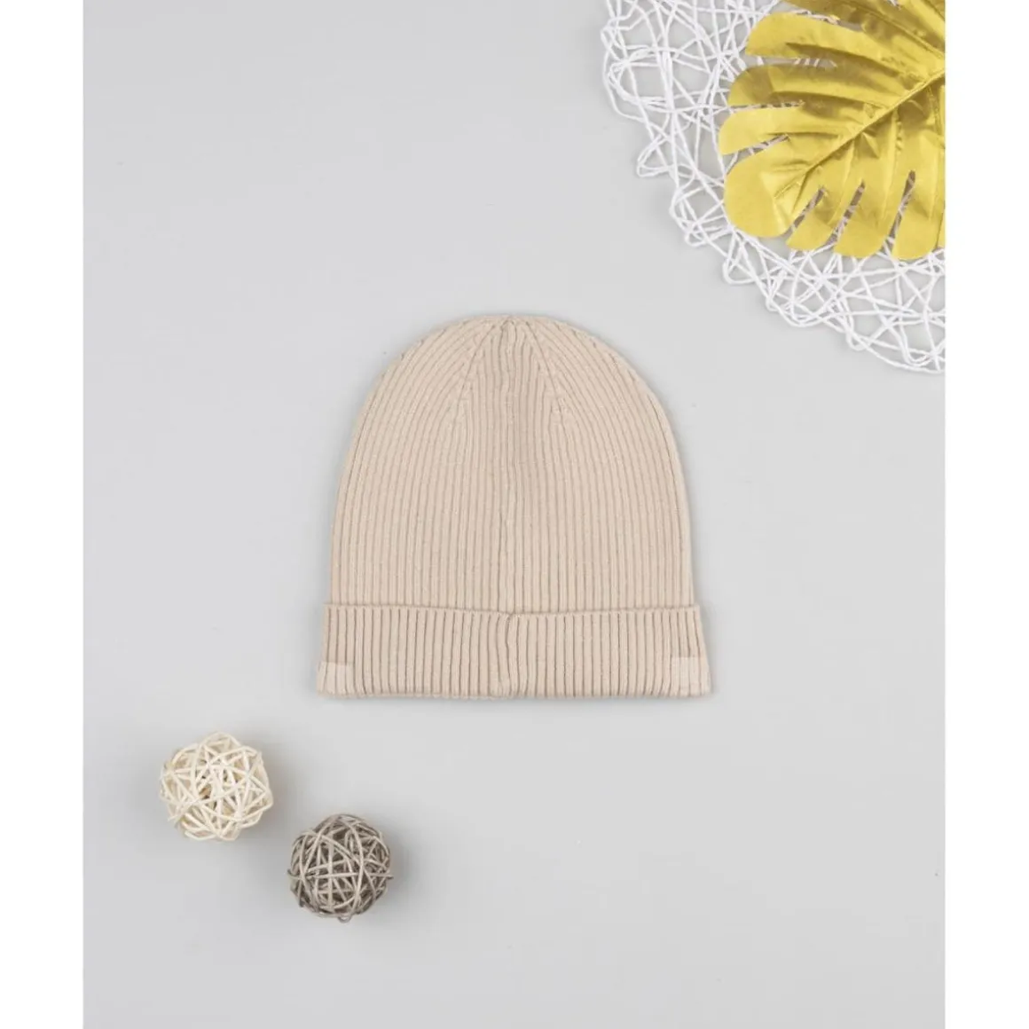 Gorro niña beige de canalé con Minnie