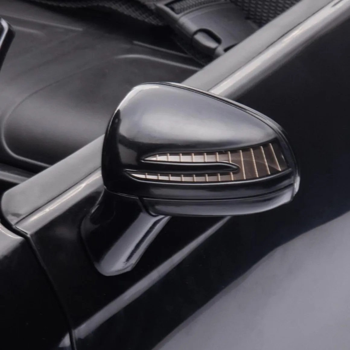 Homcom - Coche eléctrico Mercedes SLC 300 Negro con mando