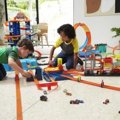 Hot Wheels - Pista de coches Looping Caos con 1 vehículo Die-cast incluido ㅤ