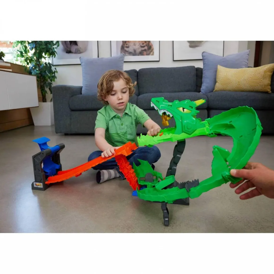 Hot Wheels Monster Trucks - Conjunto Destrucción del Dragón - Serie Sharks Vs Dinos