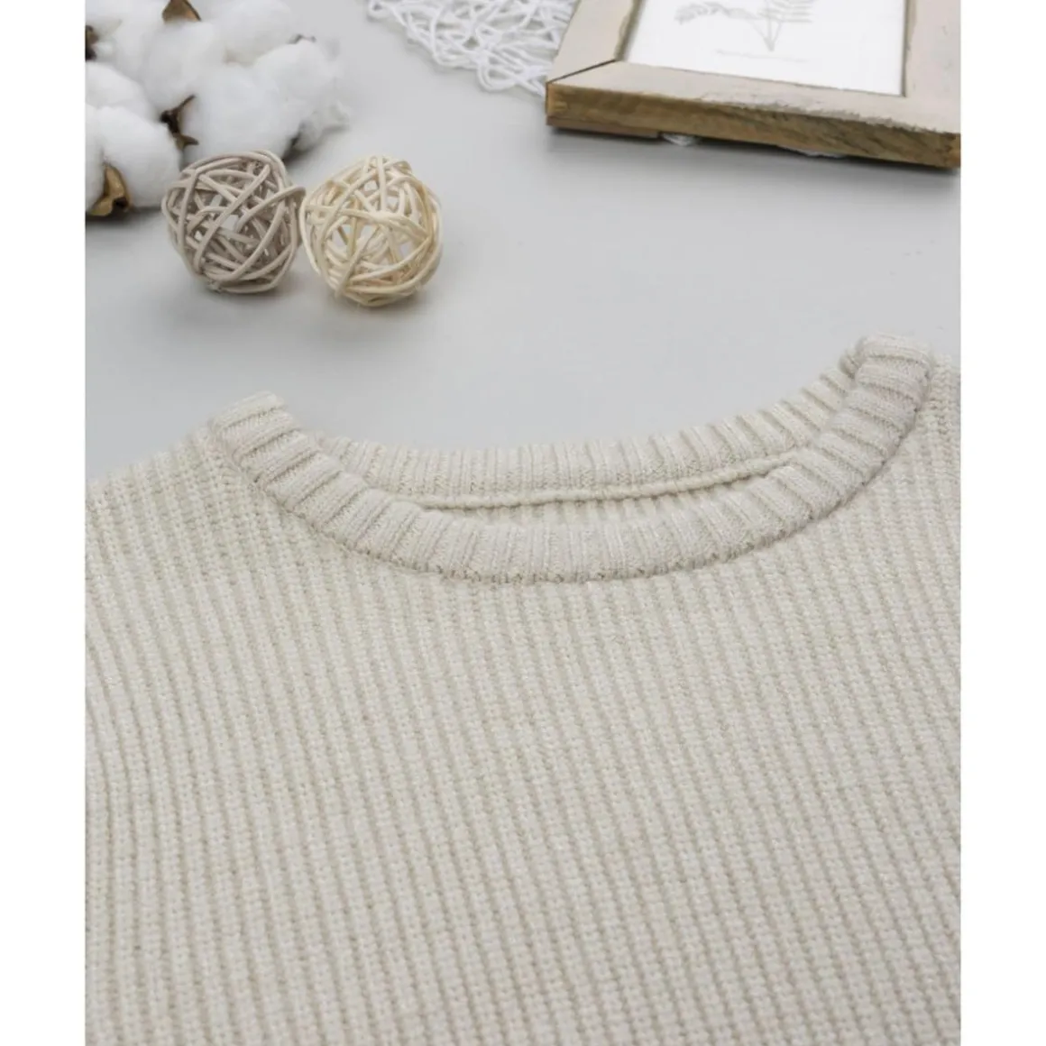 Jersey de niño beige con bolsillo