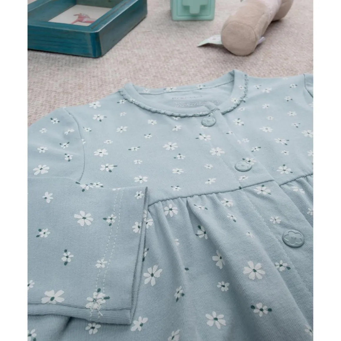 Mameluco verde margaritas para niña