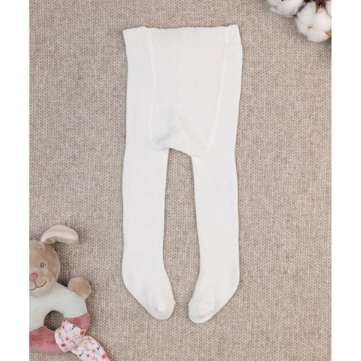 Medias de algodón blancas