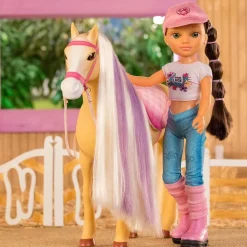 Nancy - Muñeca articulada con caballo y accesorios de cuidado ㅤ
