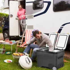 Outsunny - Nevera congelador 45L Negro