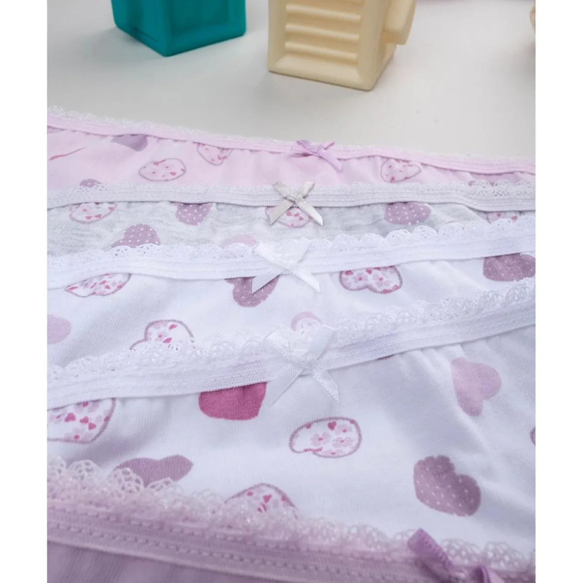 Pack 7 braguita niña corazones