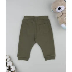 Pantalón bebé verde con bolsillo grande