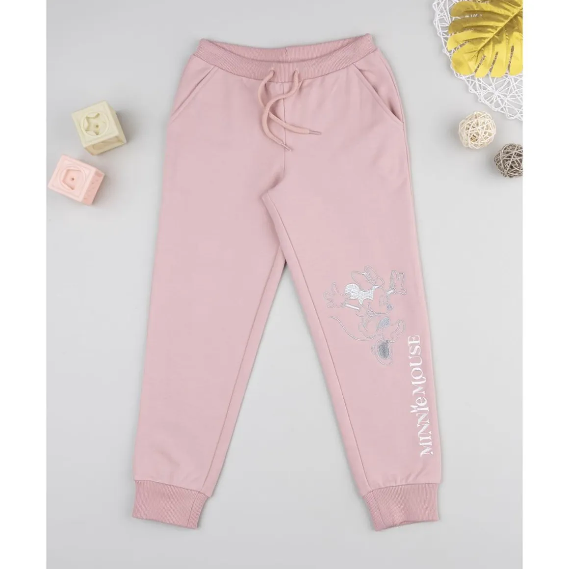 Pantalón rosa para niña con estampado de Minnie