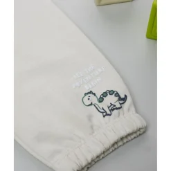 Pantalones niño beige estampado relieve