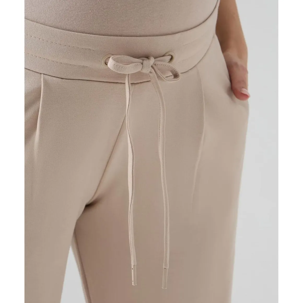Pantalones premamá jogger beige punto milano