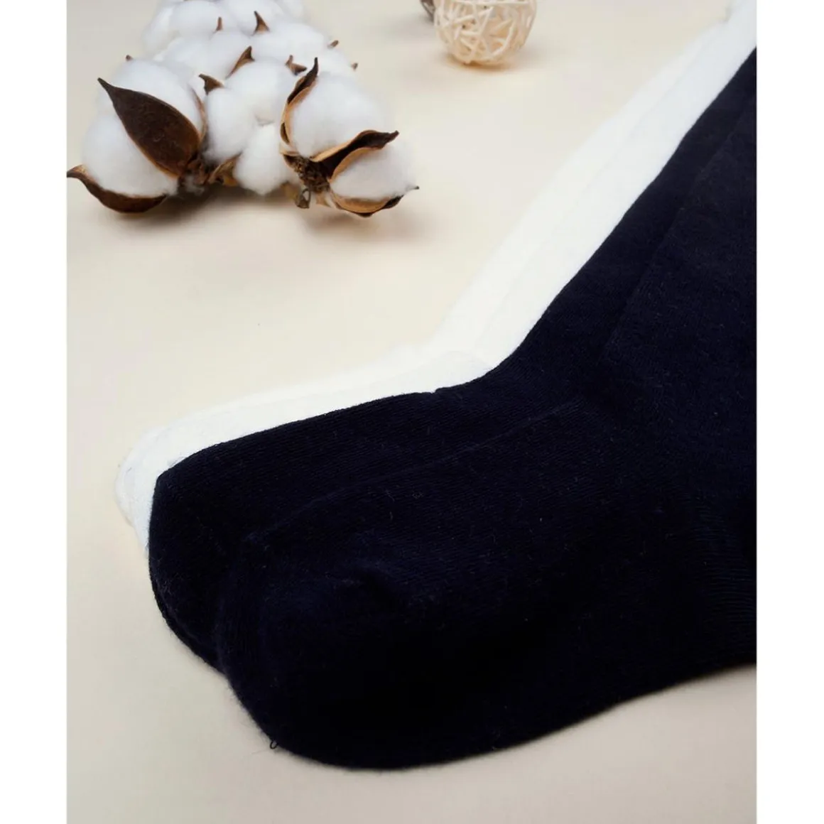 Paquete de 2 pantimedias para niña en crema y azul