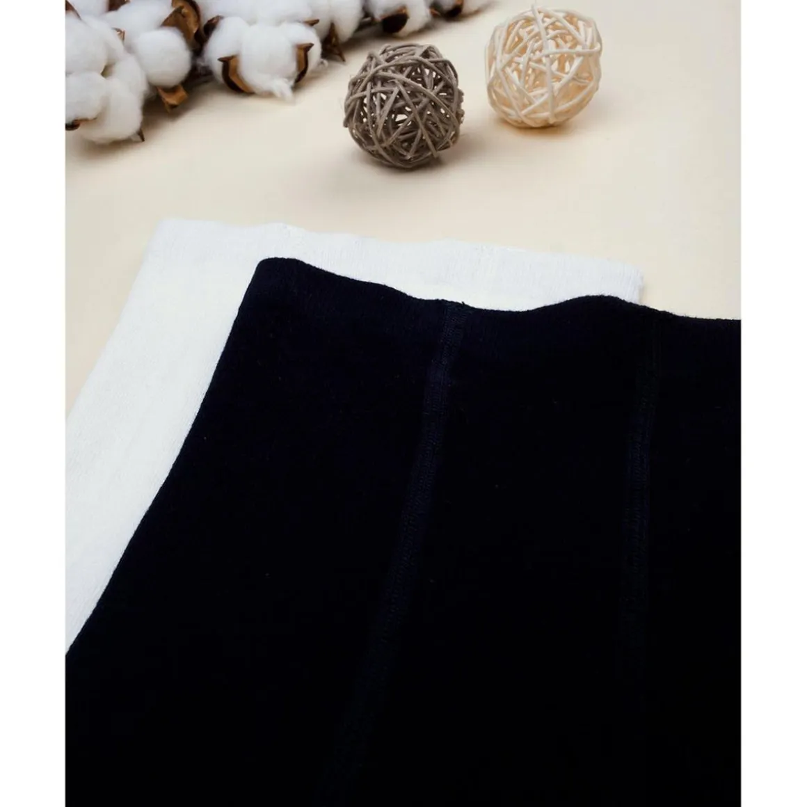 Paquete de 2 pantimedias para niña en crema y azul