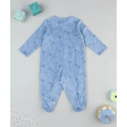 Pelele azul de niño con conejitos