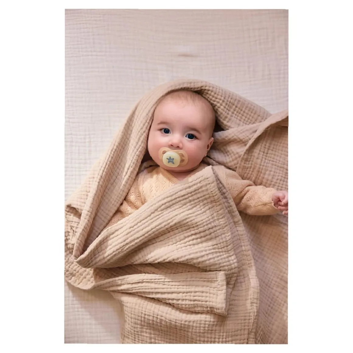 Philips Avent - 2 chupetes nocturnos Ultra Start niña lila y amarillo (0-2m)