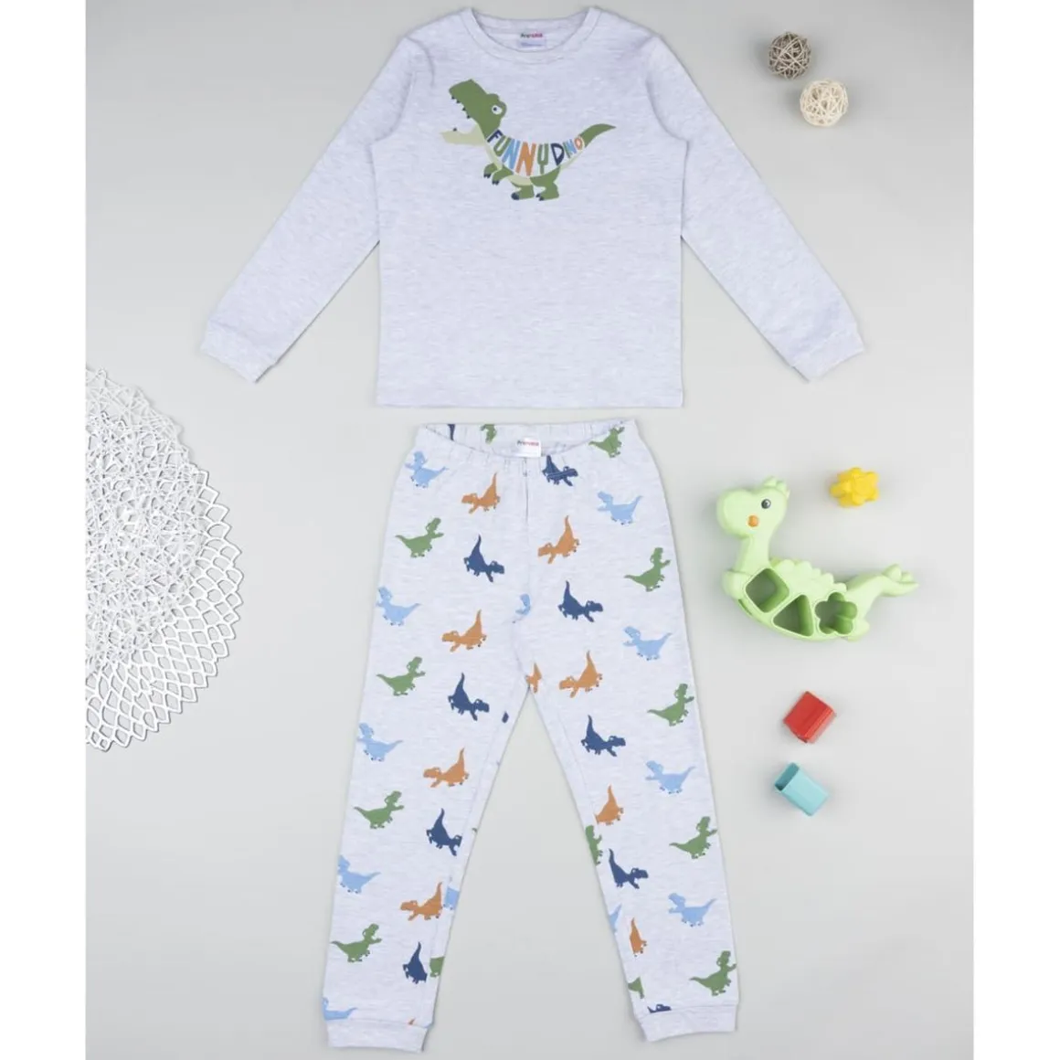 Pijama niño gris dinosaurio
