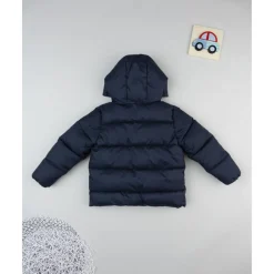 Plumífero azul con capucha para niño