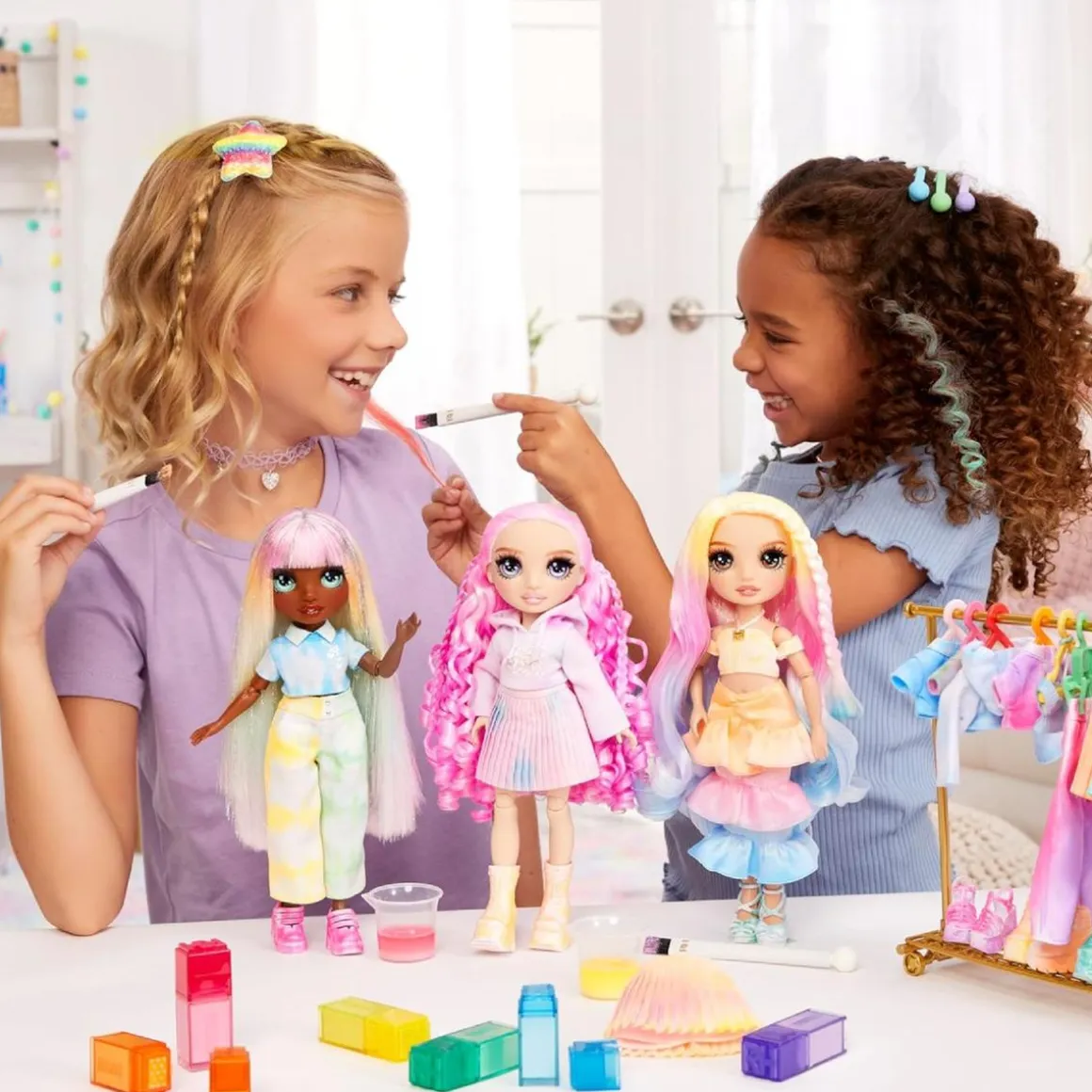 Rainbow High - Watercolor & Create DIY - Muñeca ojos lavanda