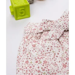 Shorts para niña con estampado de flores rosa