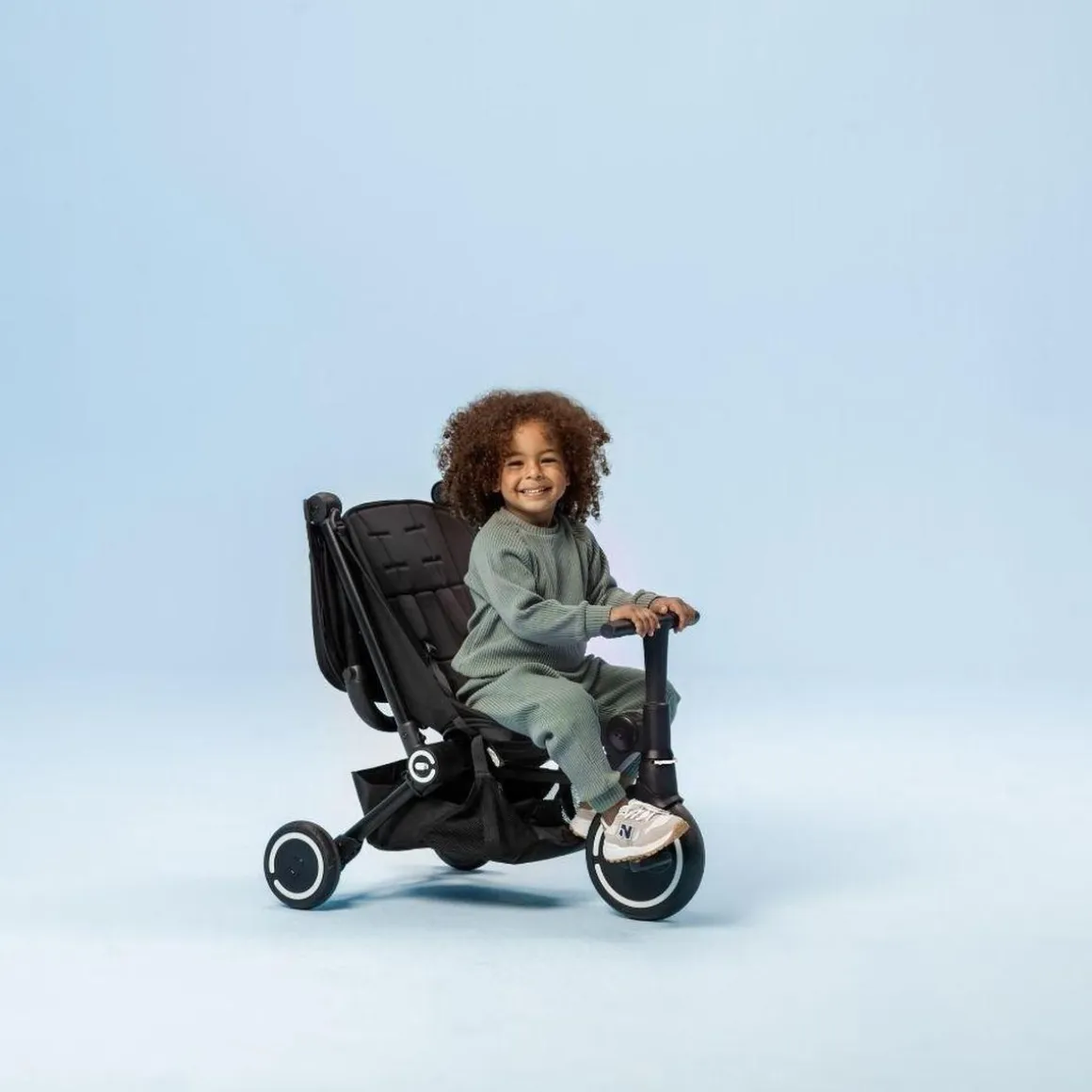 SmarTrike Traveler Onyx Black – Silla de paseo / Triciclo 4-en-1