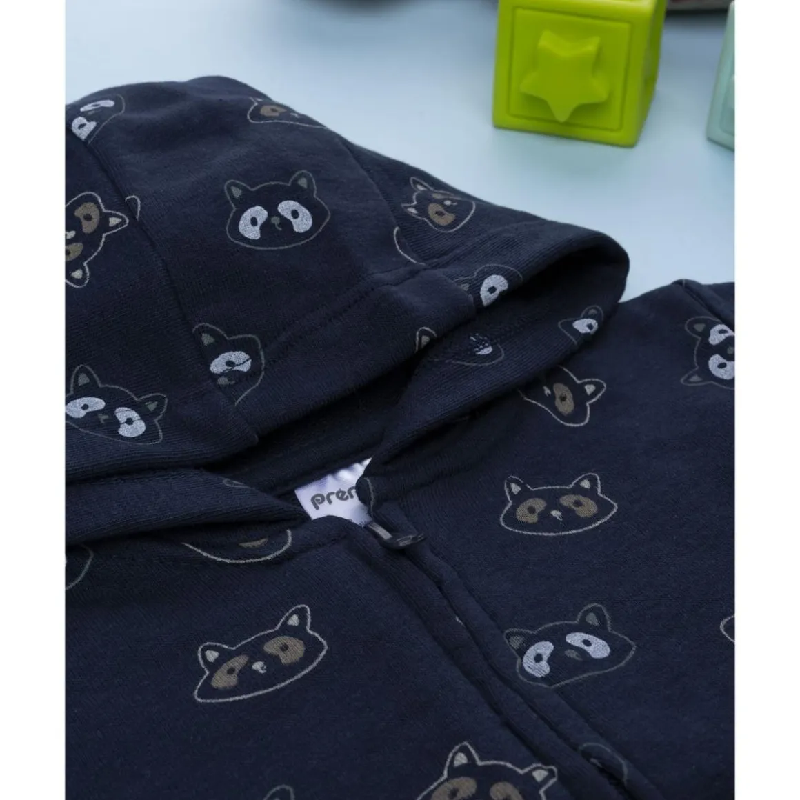 Sudadera azul con capucha para niño con estampado allover
