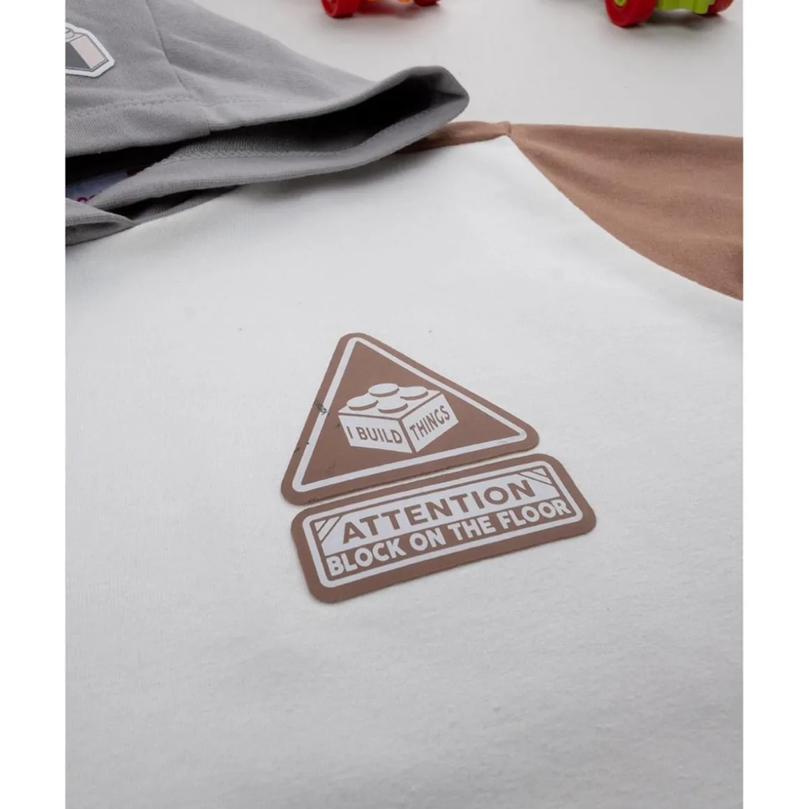 Sudadera niño color block marrón