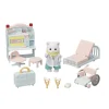 Sylvanian Families - Set Doctora de la Aldea - Casa de muñecas y juguetes ㅤ